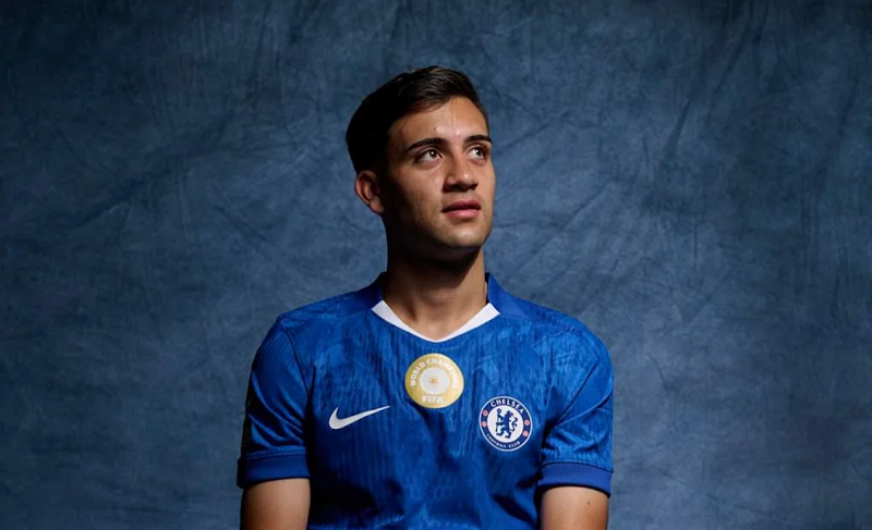 buonanotte-tren-duong-toi-leeds-chelsea-som-chia-tay-ban-hop-dong