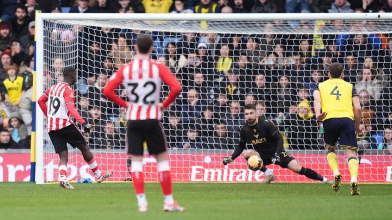Oxford United vs Sunderland (21:00 – 15/02) | Xem lại trận đấu